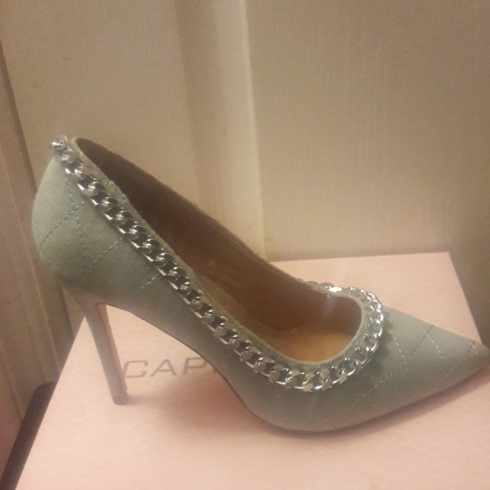 👠NIB👠 Cape Robbin Denim pumps